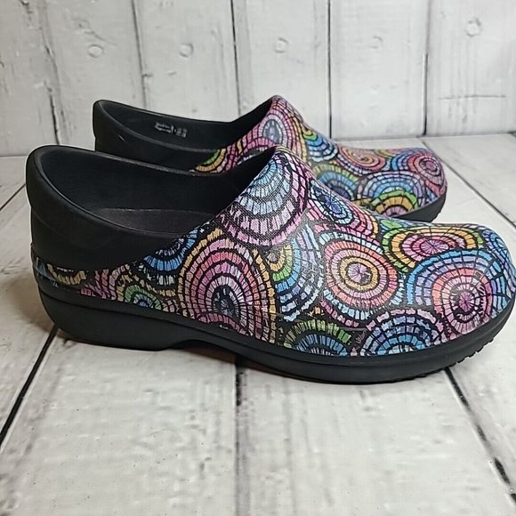 Crocs Neria Pro II Womens Size 8 Rubber Slip On Nursing Work Clogs Shoes Black - Picture 4 of 12